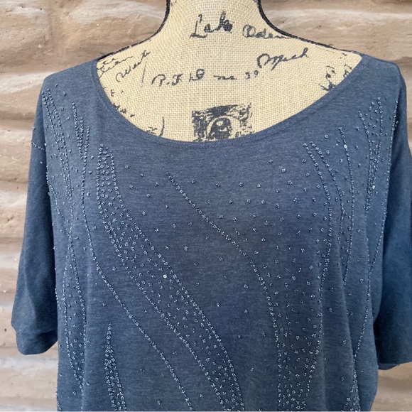 + Plus Size Bundle Sale: Bleeker & McDougal Gray Tee Embellished with Beads - 1X - Picture 2 of 5